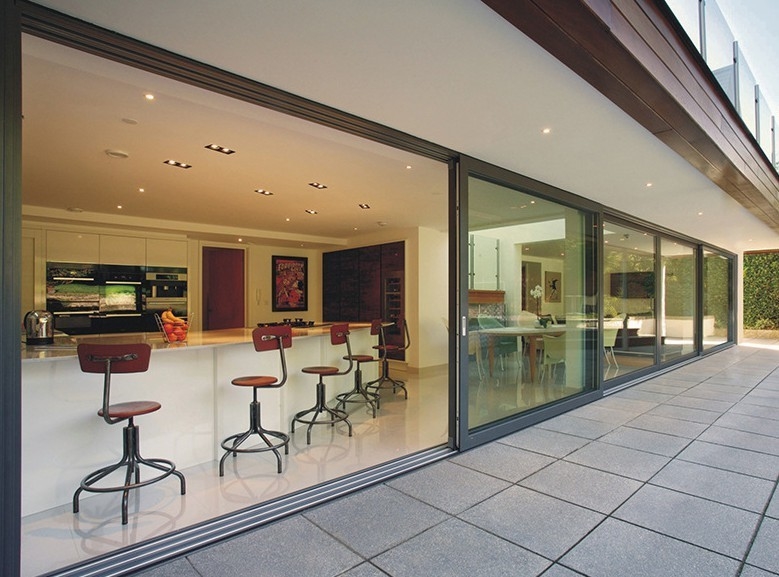 Productontwikkeling Aluminium lift en schuifdeur met een geluidsisolatiecoëfficiënt van 35 dB