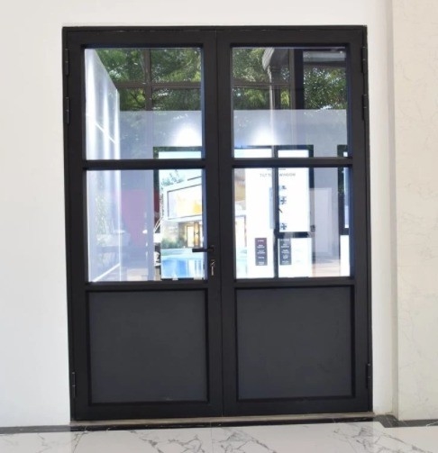 Moderne externe beveiliging waterdichte aluminiummetailleur omhulde deuren met 10 afdichtingslagen