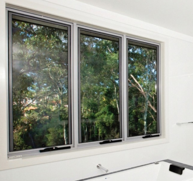 Geavanceerde O & O Hangend gordijn type aluminium ruit venster met luchtdichtheid niveau 8