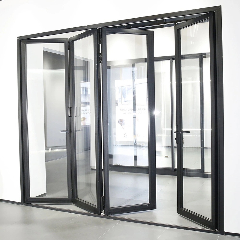 Aluminium Bifold Doors Moderne stijl en op maat gemaakt met Triplex Glass Upgrade