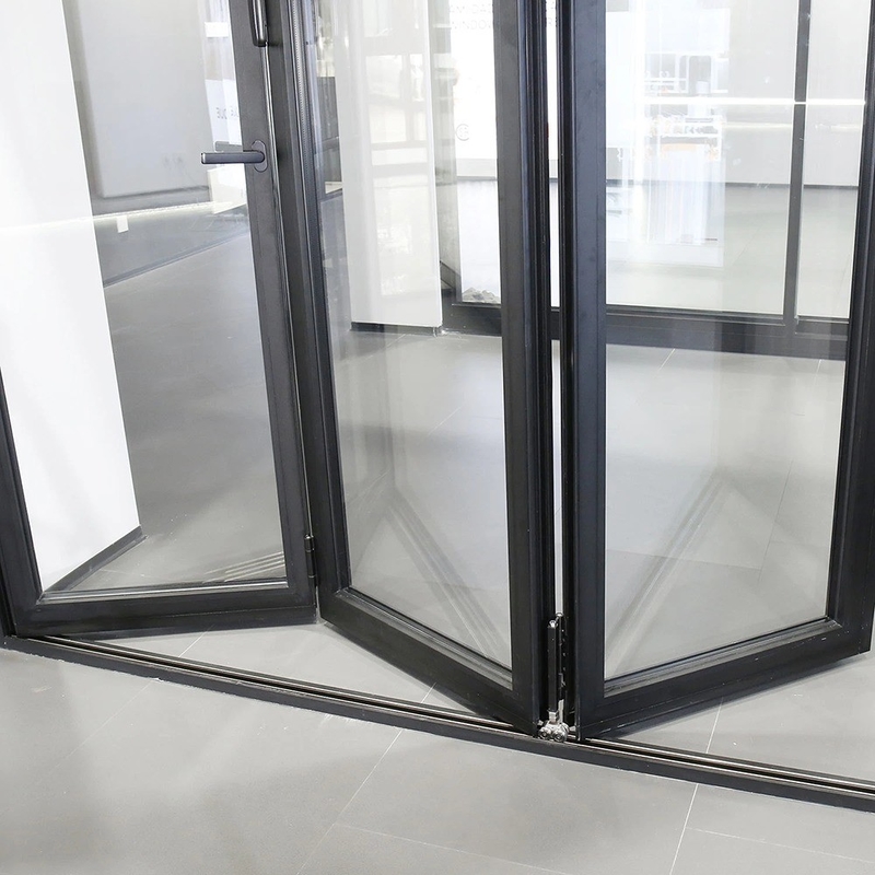 Aluminium Bifold Doors Moderne stijl en op maat gemaakt met Triplex Glass Upgrade
