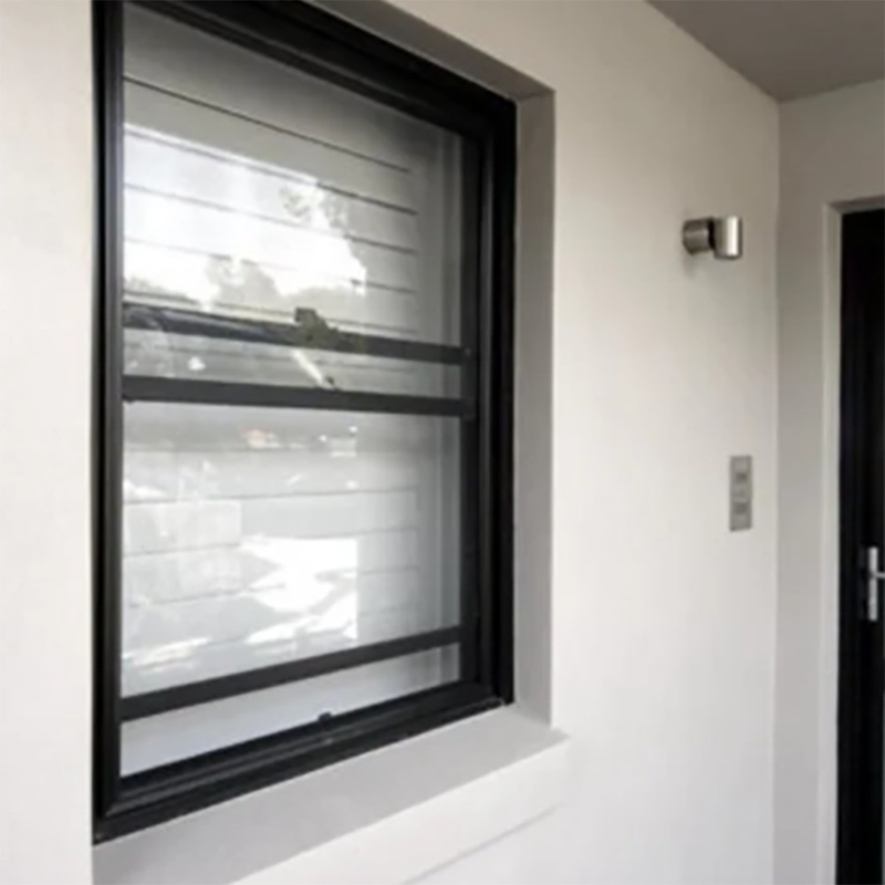 Dubbelhangend raam met 5 27A 55 9A 5 12A 5 Glas en roestvrij staal scherm netten