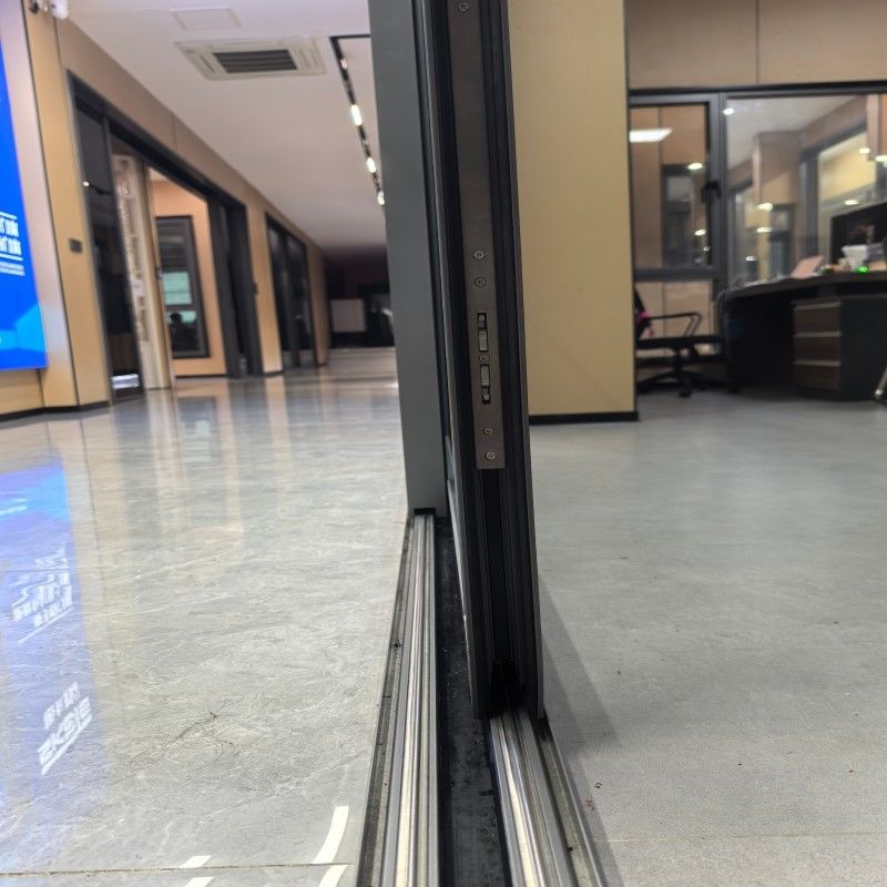 Hoge lichtdoorlatendheid aluminium aluminium dubbele glazen schuifdeur met meerdere rails voor terras