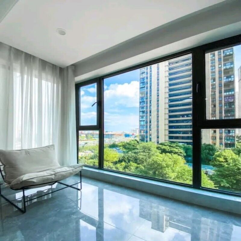 Californië titel 24 gecertificeerd aluminium bekleding venster met multi-punt vergrendelingssysteem en versterkte scharnieren voor moderne huizen